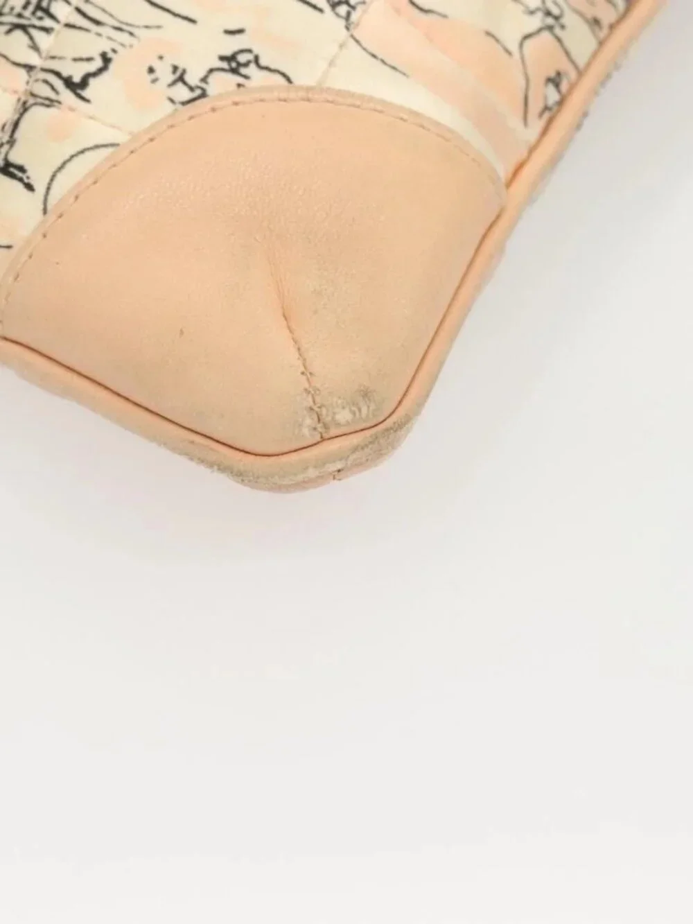 CHANEL Accessory Pouch Silk Beige Gold CC Auth 125970